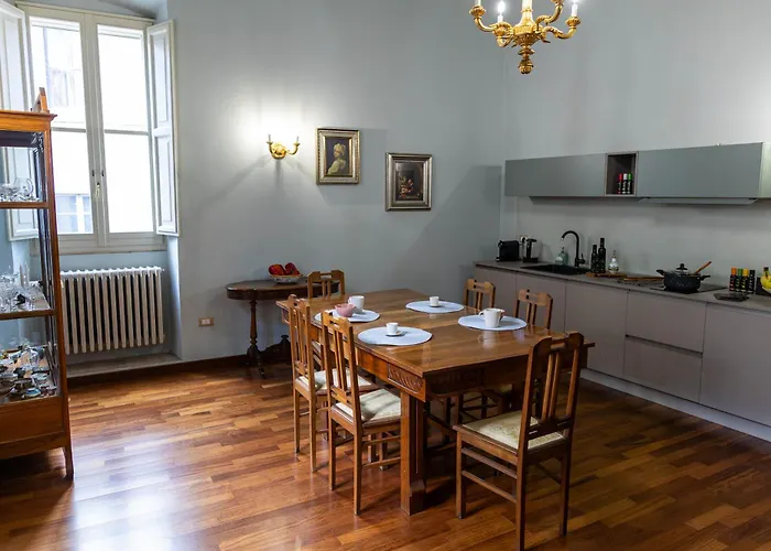 Palazzo Crescimbeni Apartment *